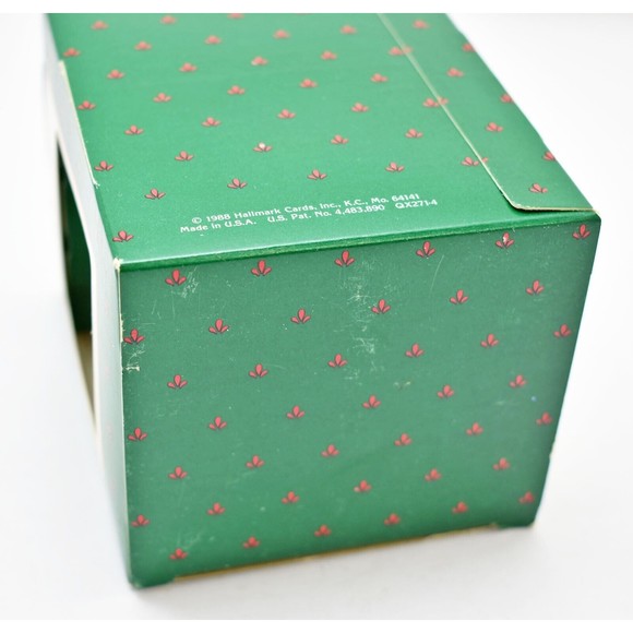 Betsey Clark Home for Christmas Vintage 1988 Glass Keepsake Ornament Hallmark - Picture 5 of 8